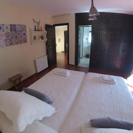 Casa Gonzalez Campos *